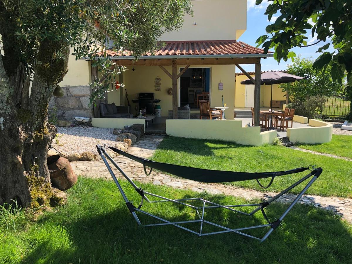 A Casa Amarela Apartment Pinheiro de Coja Екстериор снимка