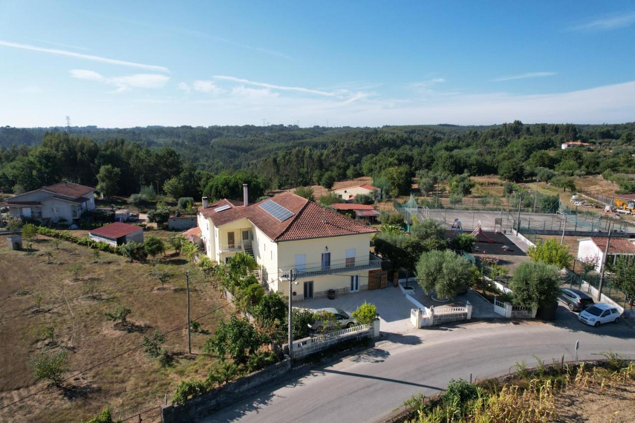 A Casa Amarela Apartment Pinheiro de Coja Екстериор снимка